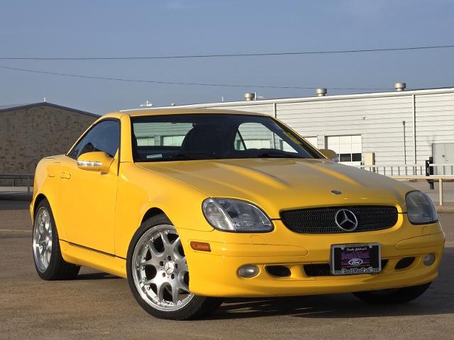 2002 Mercedes-Benz SLK-Class Vehicle Photo in Weatherford, TX 76087-8771