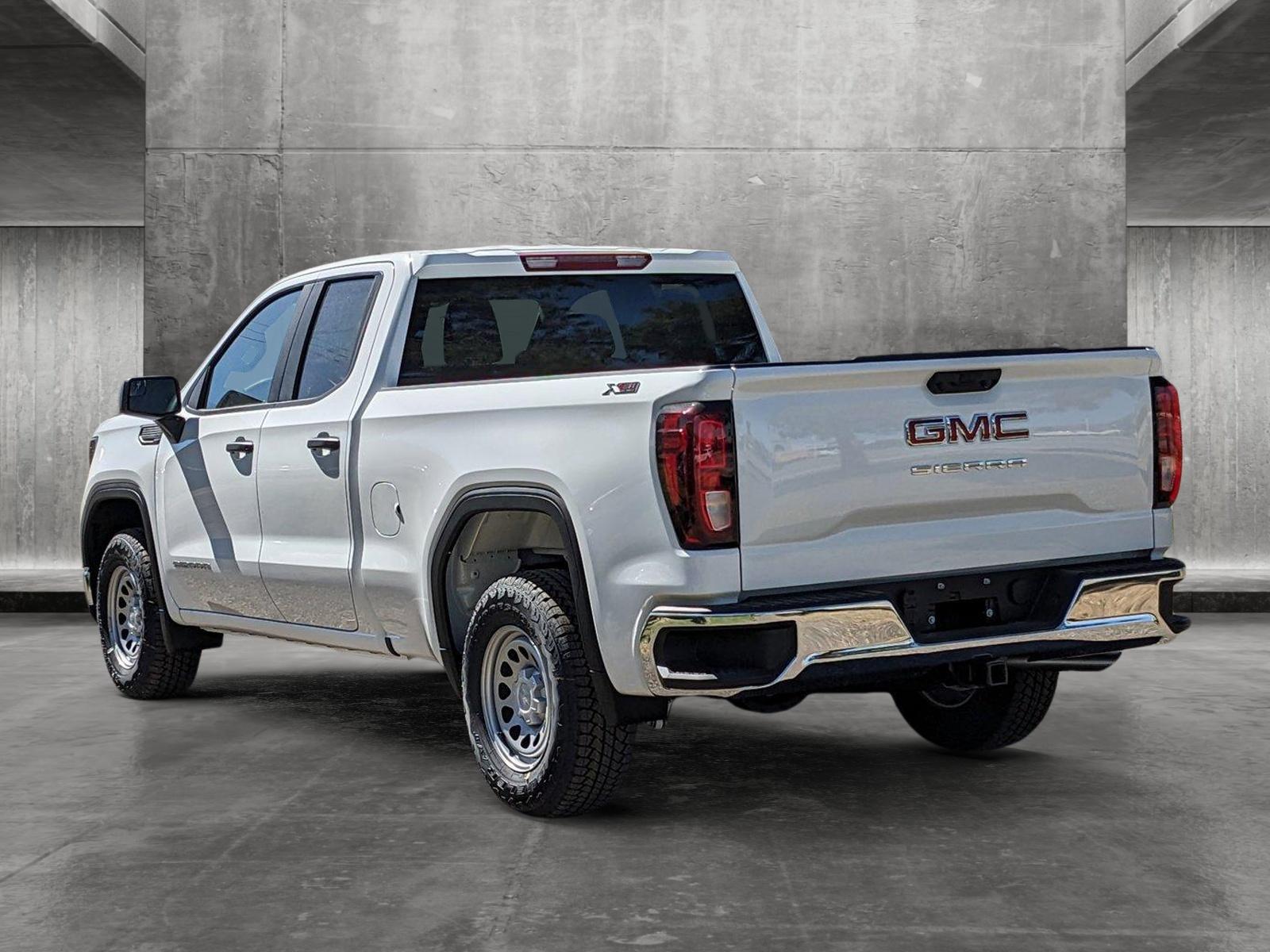 2024 GMC Sierra 1500 Vehicle Photo in GOLDEN, CO 80401-3850