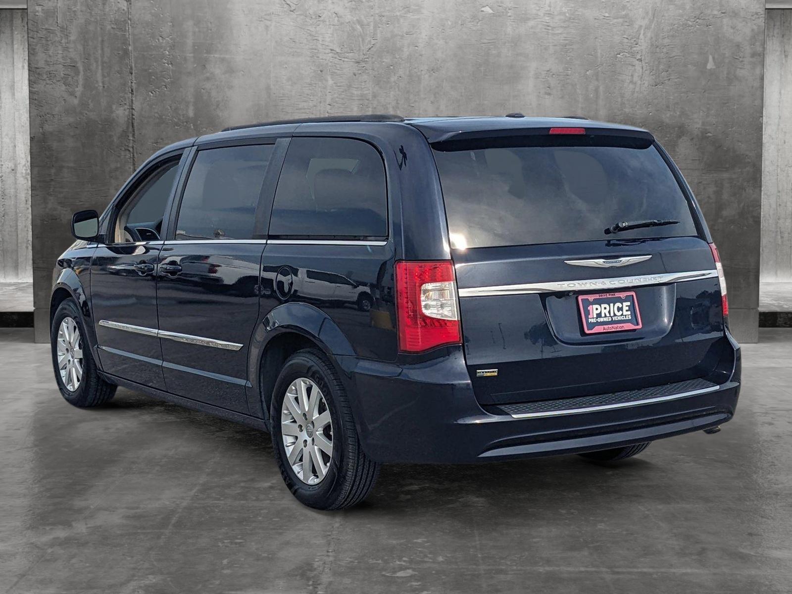 2015 Chrysler Town & Country Vehicle Photo in MIAMI, FL 33134-2699