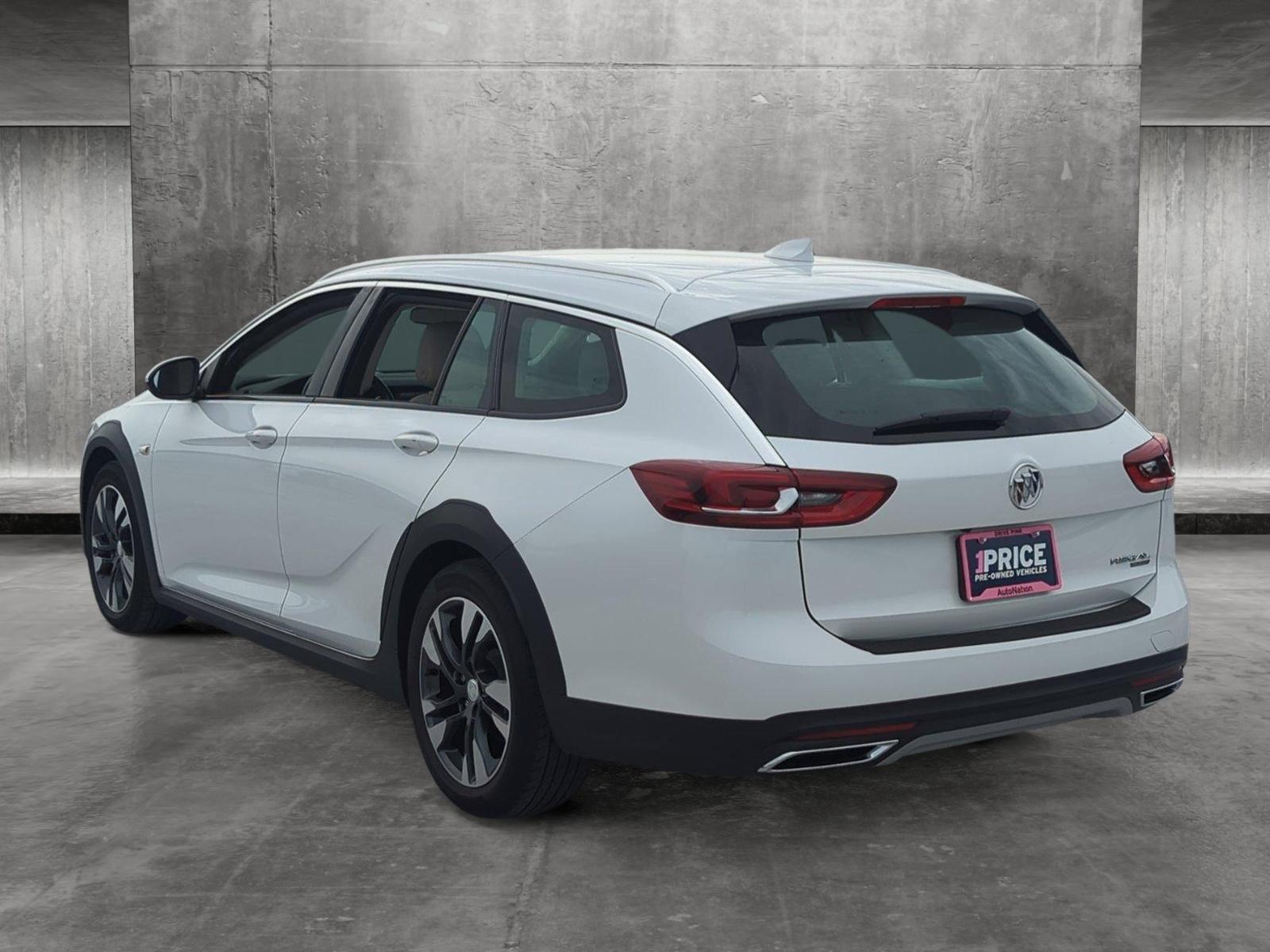 2019 Buick Regal TourX Vehicle Photo in Ft. Myers, FL 33907