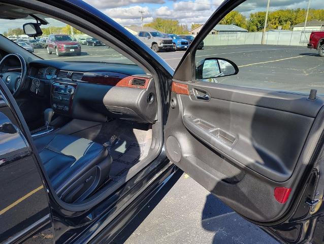 2009 Chevrolet Impala Vehicle Photo in GREEN BAY, WI 54304-5303