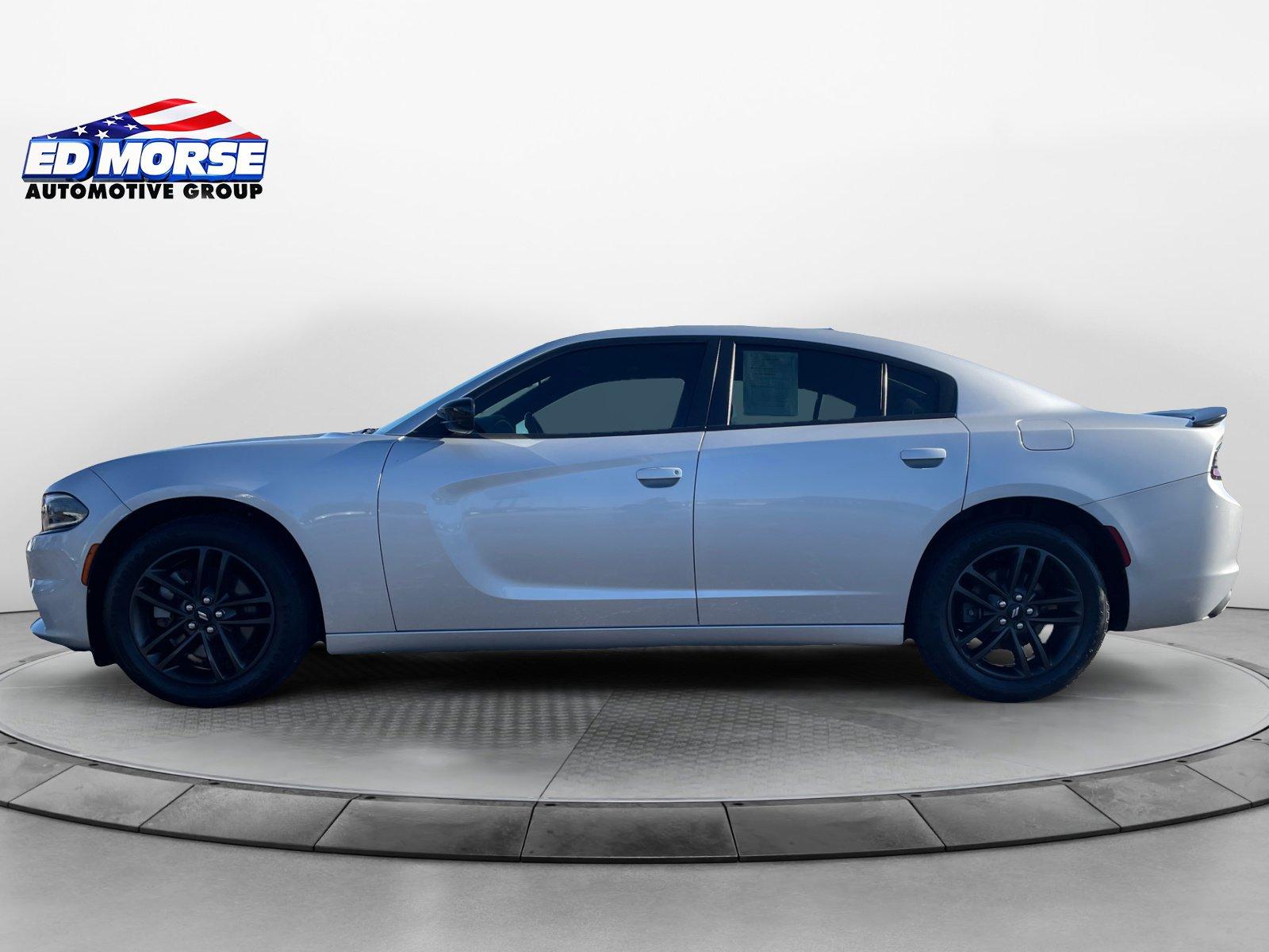 Used 2019 Dodge Charger SXT with VIN 2C3CDXJG3KH706842 for sale in Kewanee, IL