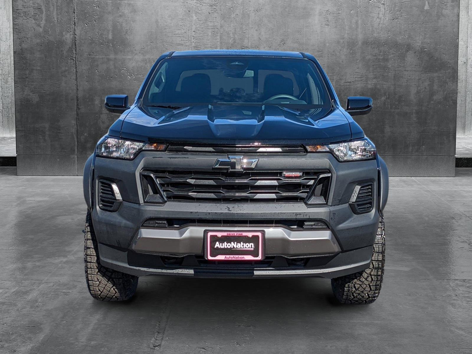 2024 Chevrolet Colorado Vehicle Photo in VALENCIA, CA 91355-1705