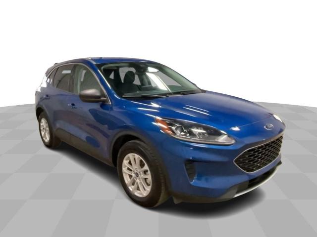 Used 2022 Ford Escape SE with VIN 1FMCU9BZ3NUA30512 for sale in Manchester, IA