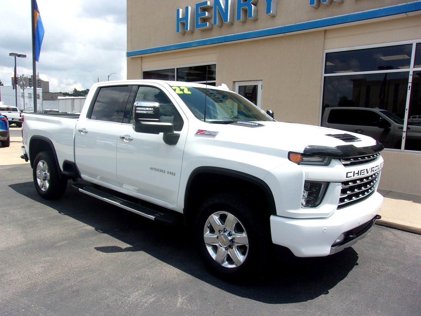 Used 2022 Chevrolet Silverado 2500HD LTZ with VIN 1GC4YPEY8NF308586 for sale in Kansas City