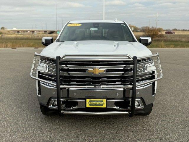 Used 2021 Chevrolet Silverado 1500 LTZ with VIN 1GCUYGEL5MZ240183 for sale in Willmar, MN