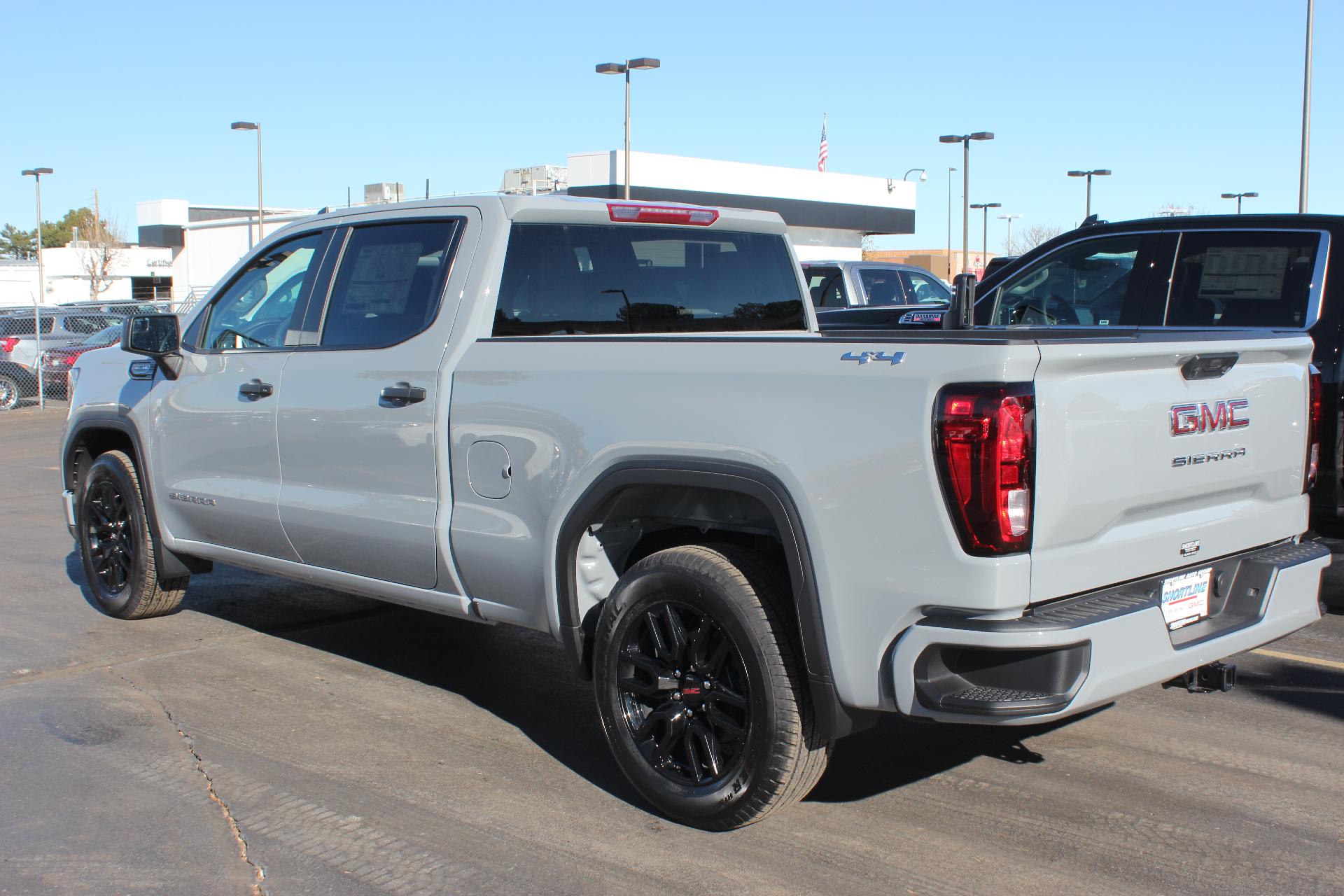 2024 GMC Sierra 1500 Vehicle Photo in AURORA, CO 80012-4011