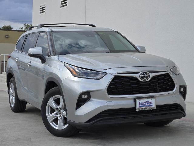 2021 Toyota Highlander Vehicle Photo in WEATHERFORD, TX 76087