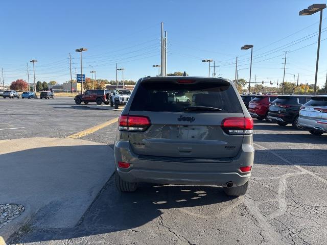 2021 Jeep Grand Cherokee Vehicle Photo in MANHATTAN, KS 66502-5036