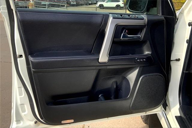 2018 Toyota 4Runner Vehicle Photo in KANSAS CITY, MO 64114-4545