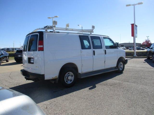 2013 Chevrolet Express Cargo Van Vehicle Photo in Cedar Rapids, IA 52402