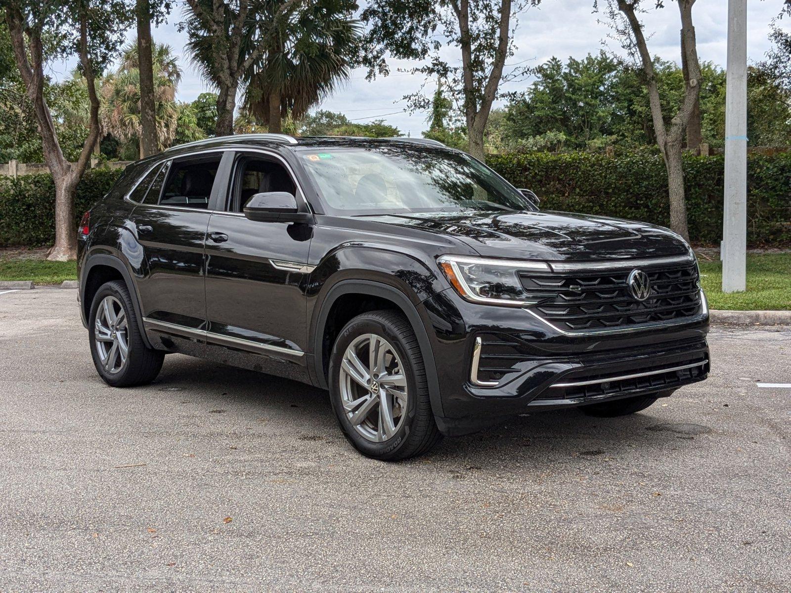 2024 Volkswagen Atlas Cross Sport Vehicle Photo in West Palm Beach, FL 33417