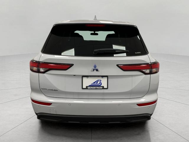 2024 Mitsubishi Outlander Vehicle Photo in Appleton, WI 54913