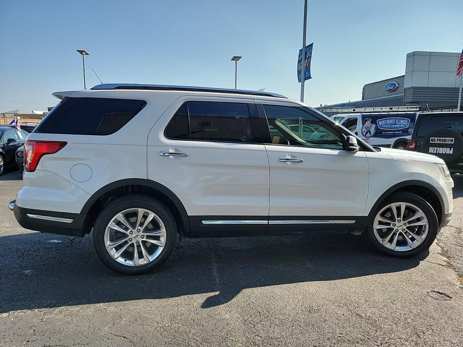 2018 Ford Explorer Vehicle Photo in Saint Charles, IL 60174