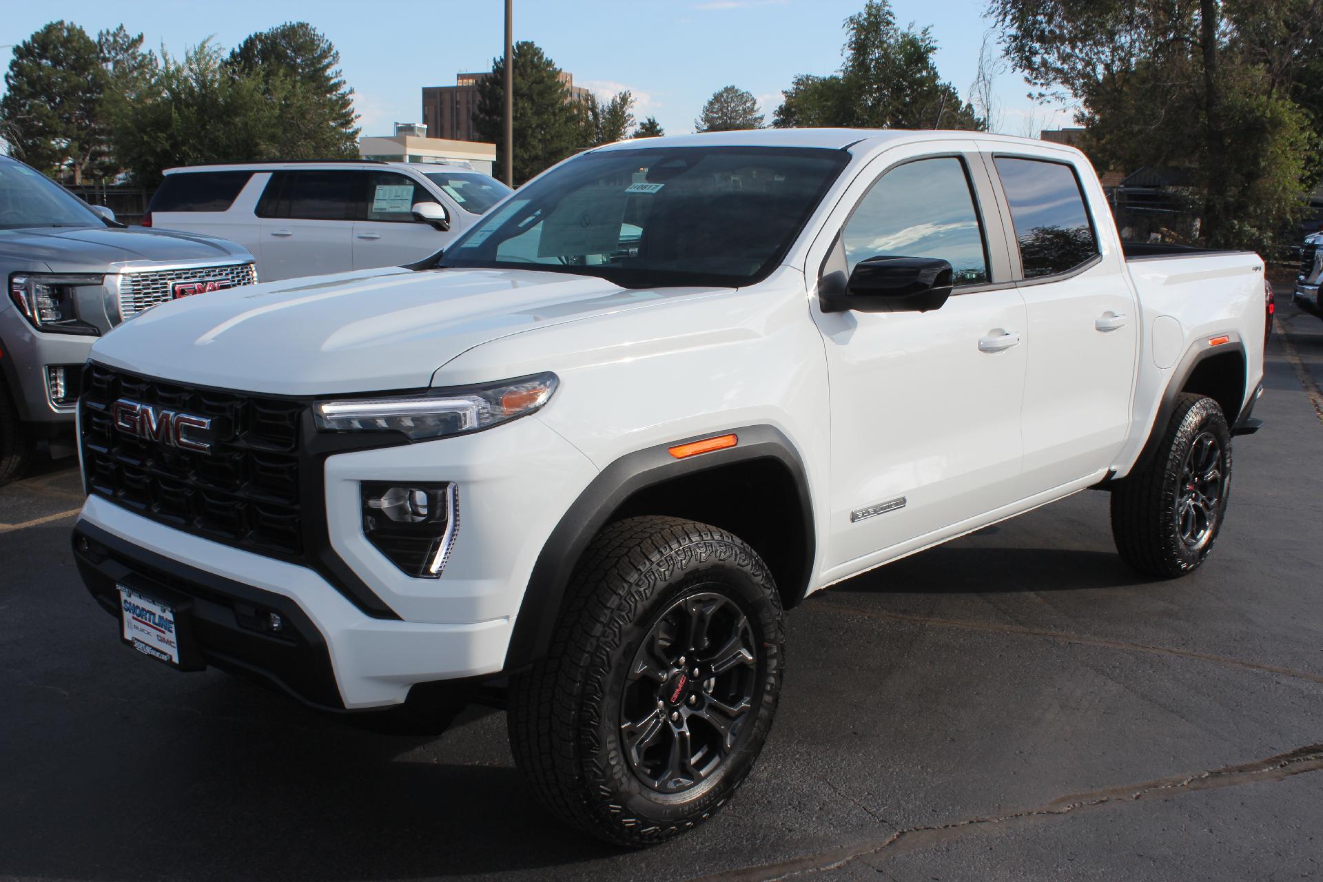 2024 GMC Canyon Vehicle Photo in AURORA, CO 80012-4011