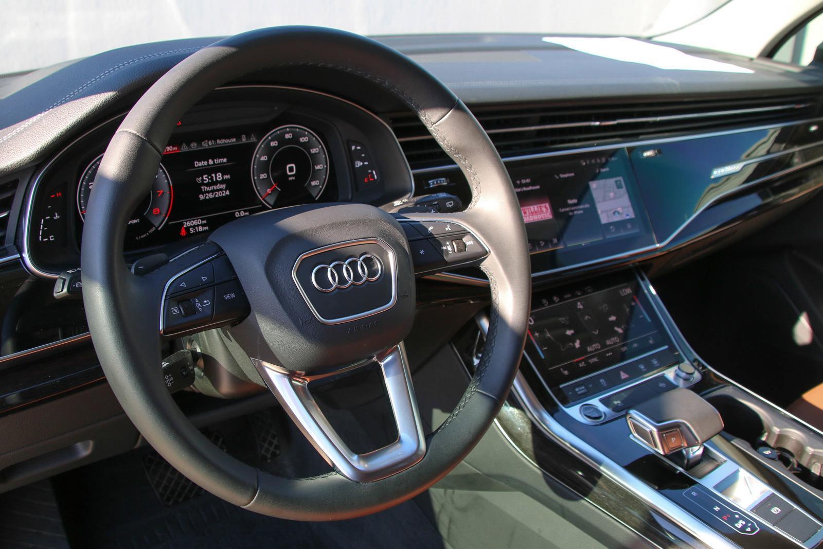 2024 Audi Q7 Vehicle Photo in SUGAR LAND, TX 77478