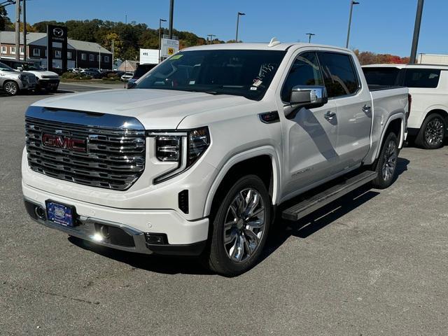 2025 GMC Sierra 1500 Vehicle Photo in LOWELL, MA 01852-4336