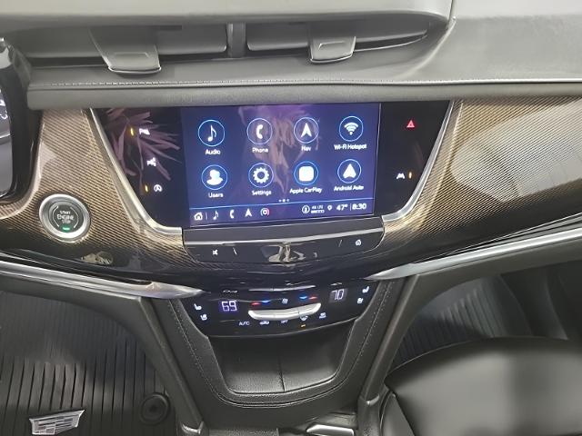 2024 Cadillac XT6 Vehicle Photo in GREEN BAY, WI 54303-3330