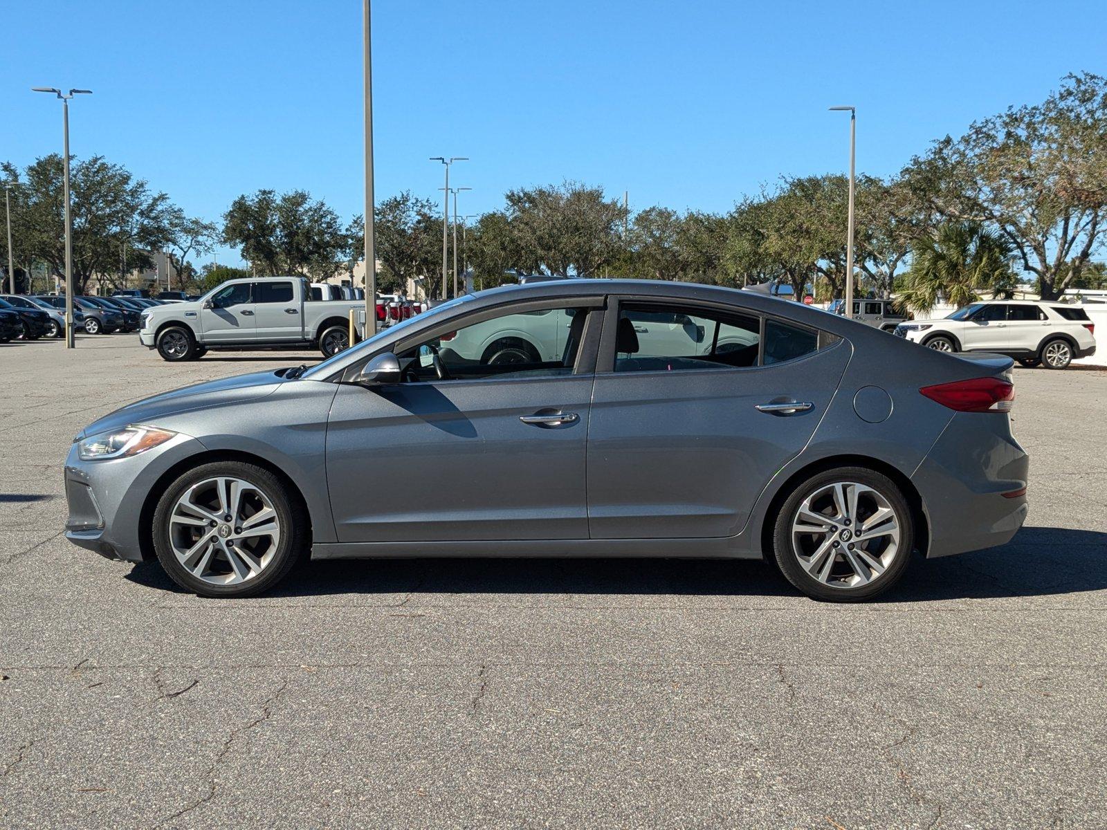 2017 Hyundai ELANTRA Vehicle Photo in St. Petersburg, FL 33713