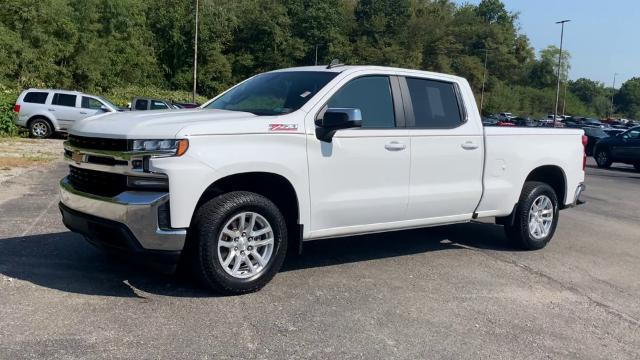 2021 Chevrolet Silverado 1500 Vehicle Photo in MOON TOWNSHIP, PA 15108-2571