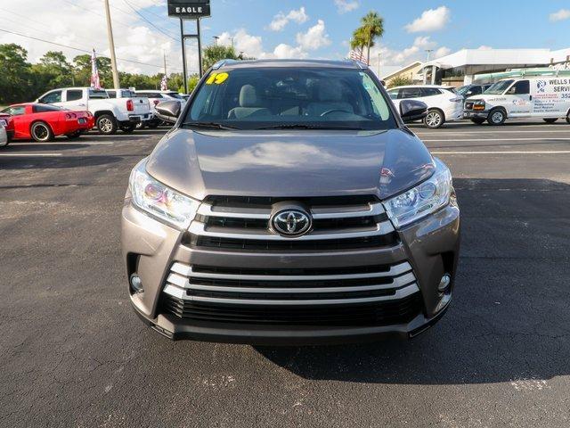 Used 2019 Toyota Highlander XLE with VIN 5TDKZRFH6KS342150 for sale in Homosassa, FL