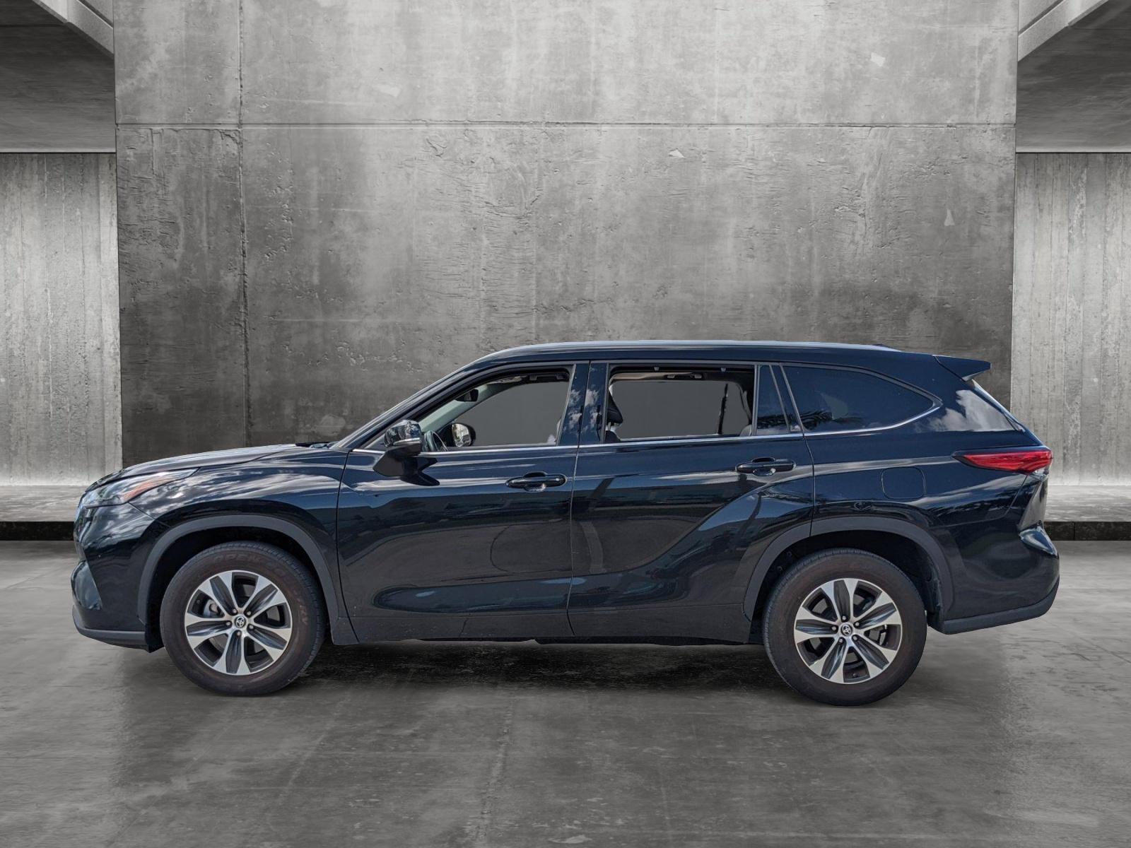 2022 Toyota Highlander Vehicle Photo in Davie, FL 33331