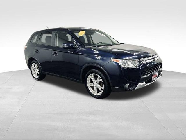 2015 Mitsubishi Outlander Vehicle Photo in MEDINA, OH 44256-9631