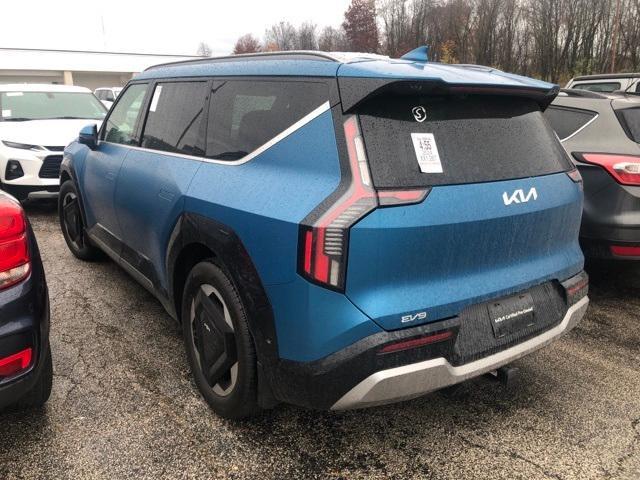 2024 Kia EV9 Vehicle Photo in Akron, OH 44312