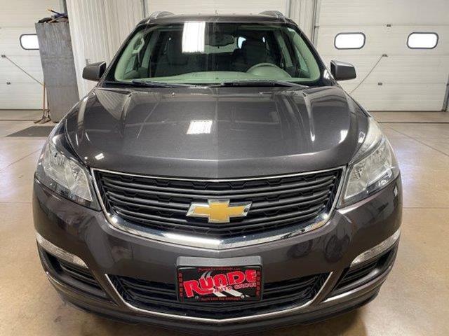 Used 2015 Chevrolet Traverse LS with VIN 1GNKVFED6FJ274807 for sale in Platteville, WI