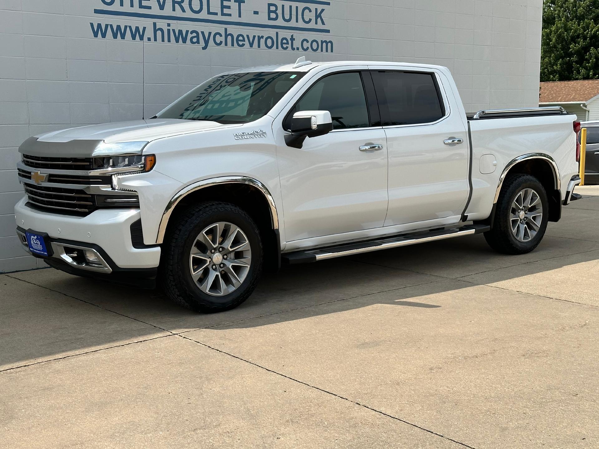 Used 2022 Chevrolet Silverado 1500 Limited High Country with VIN 3GCUYHEDXNG184418 for sale in Rock Valley, IA