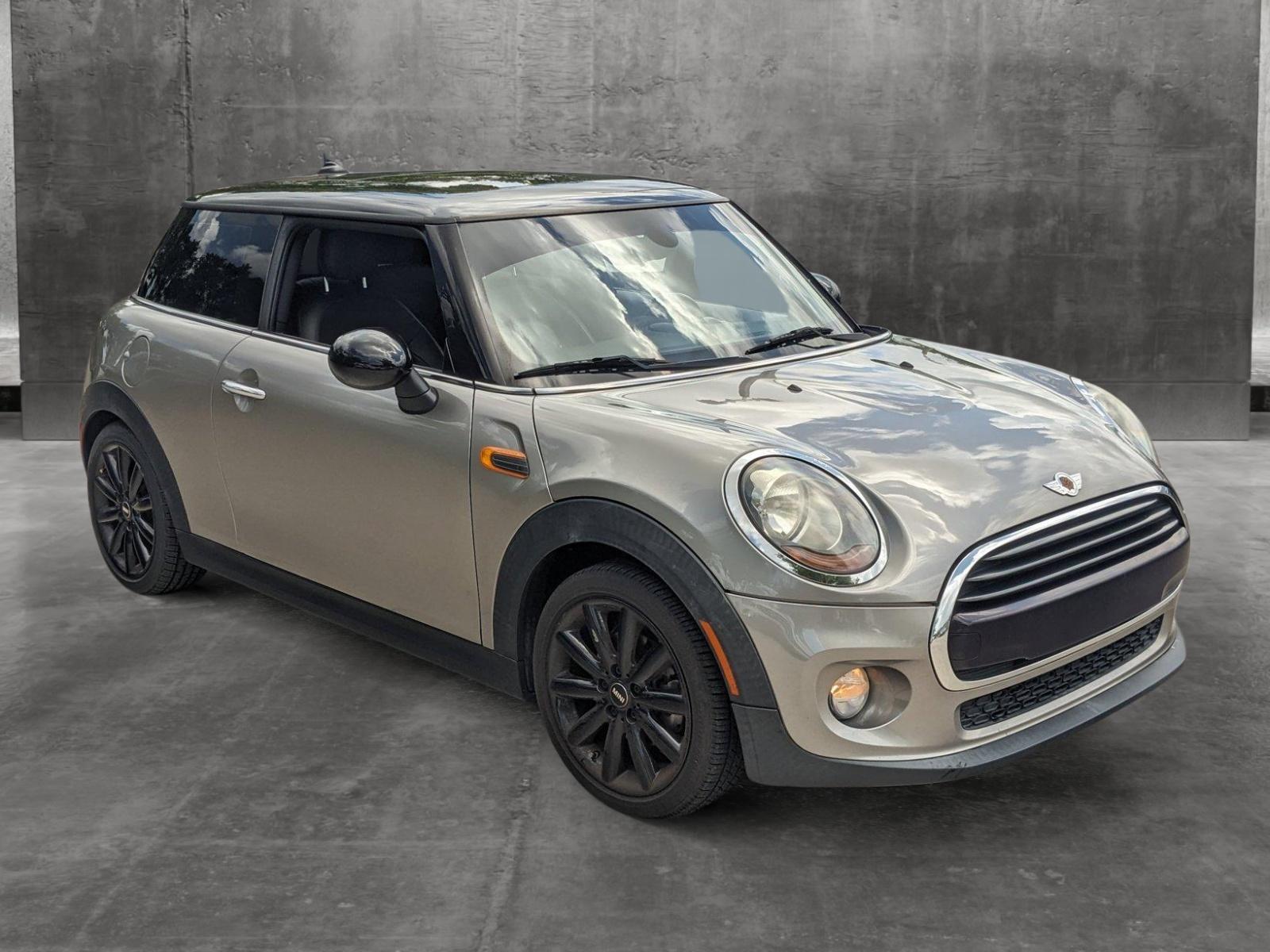 2018 MINI Cooper Hardtop 2 Door Vehicle Photo in Pembroke Pines , FL 33027