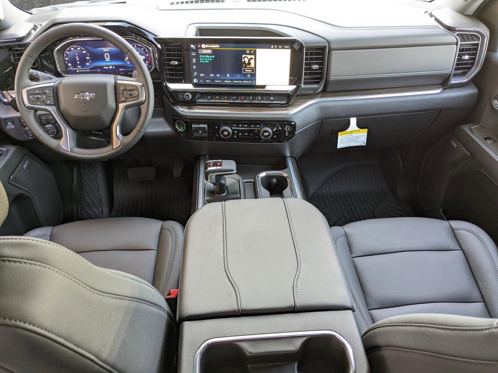 2024 Chevrolet Silverado 1500 Vehicle Photo in VALENCIA, CA 91355-1705