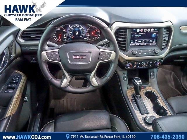 2017 GMC Acadia Vehicle Photo in Saint Charles, IL 60174