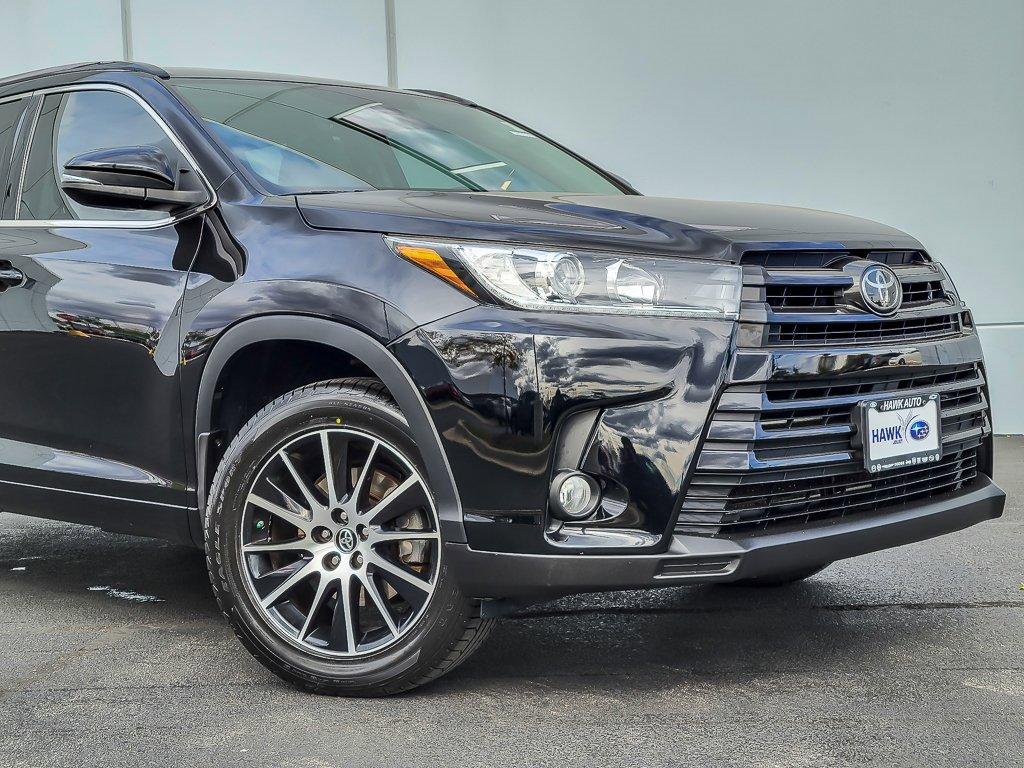 2018 Toyota Highlander Vehicle Photo in Saint Charles, IL 60174