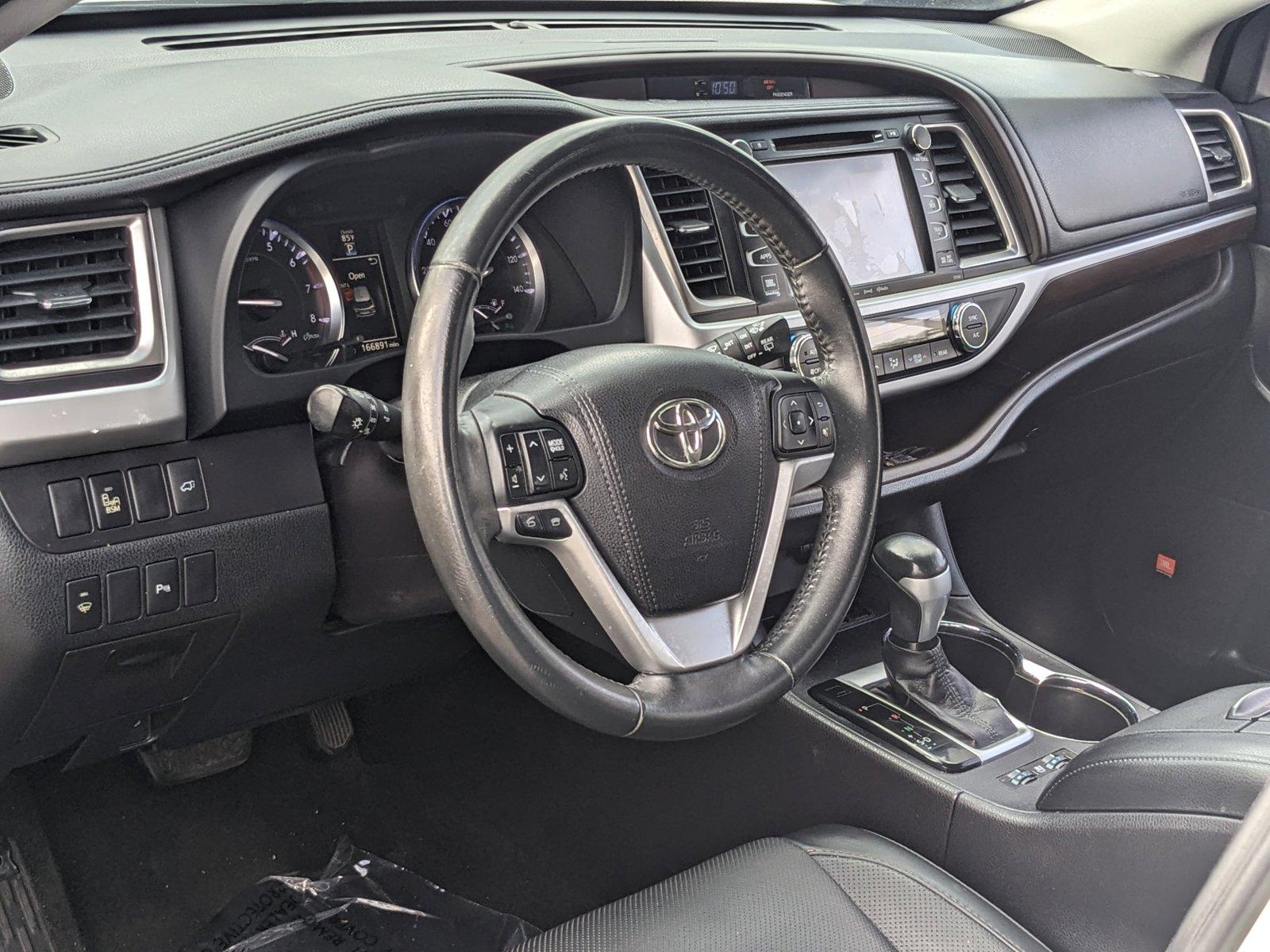 2016 Toyota Highlander Vehicle Photo in Tampa, FL 33614