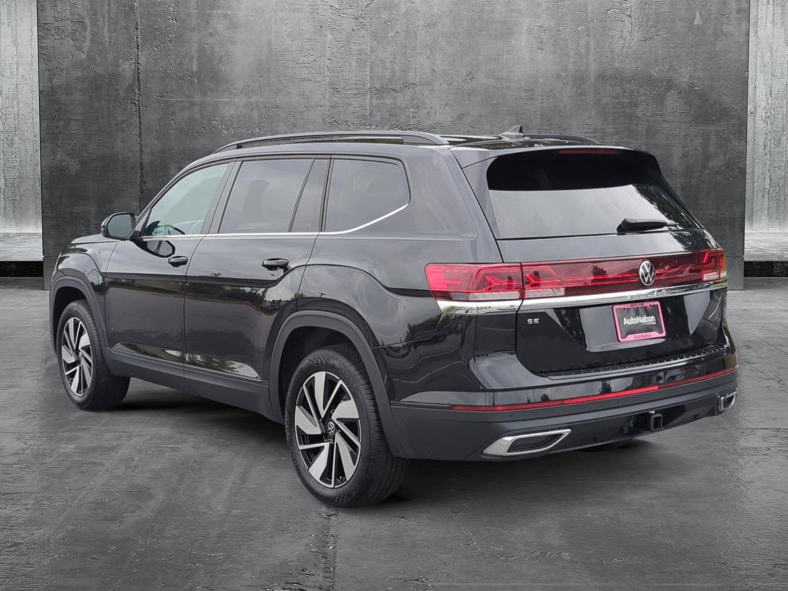 2024 Volkswagen Atlas Vehicle Photo in Tampa, FL 33614