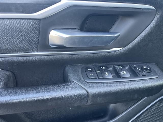 2021 Ram 1500 Vehicle Photo in VENTURA, CA 93003-8585