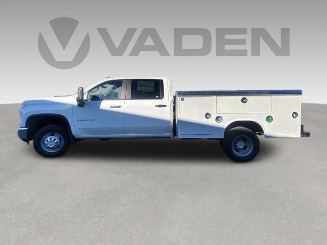 2024 Chevrolet Silverado 3500 HD CC Vehicle Photo in SAVANNAH, GA 31406-4513