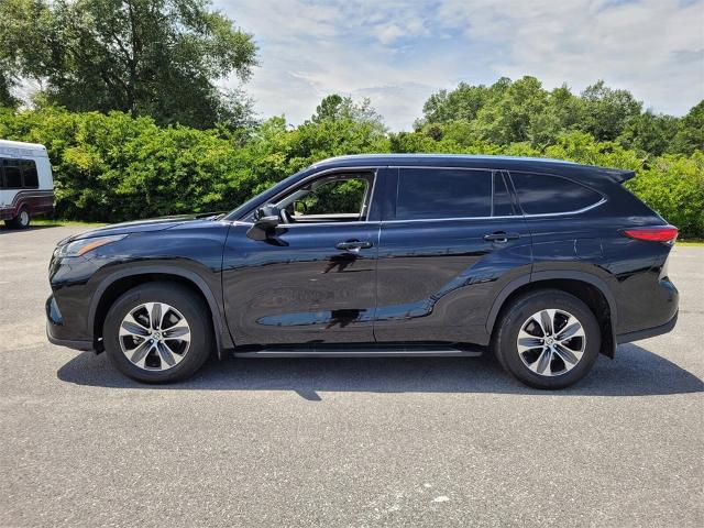 Used 2021 Toyota Highlander XLE with VIN 5TDGZRAH1MS535743 for sale in Dublin, GA