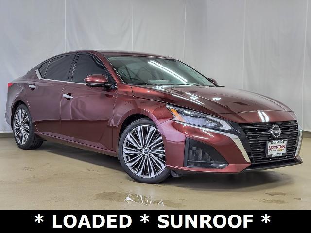 Used 2023 Nissan Altima SL with VIN 1N4BL4EVXPN325608 for sale in Bridgeview, IL