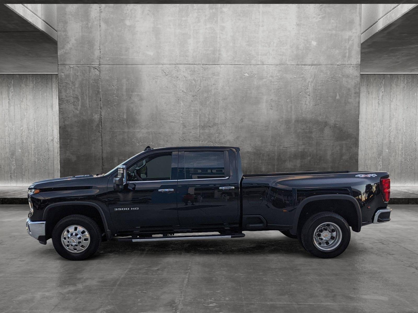 2024 Chevrolet Silverado 3500 HD Vehicle Photo in PEMBROKE PINES, FL 33024-6534