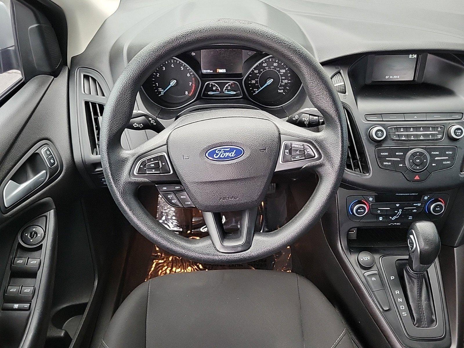 2018 Ford Focus Vehicle Photo in Plainfield, IL 60586