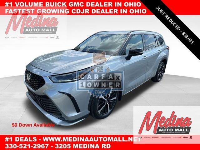 2021 Toyota Highlander Vehicle Photo in MEDINA, OH 44256-9631