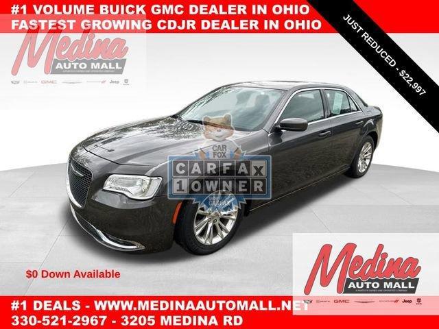 2020 Chrysler 300 Vehicle Photo in MEDINA, OH 44256-9631