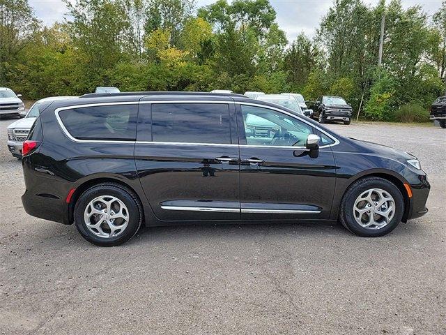 2023 Chrysler Pacifica Vehicle Photo in MILFORD, OH 45150-1684