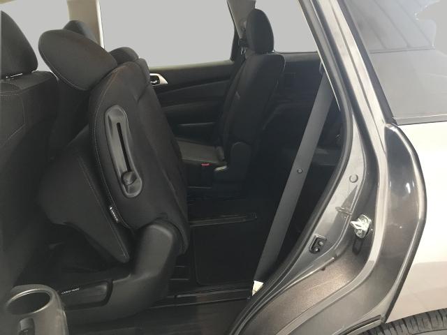 2019 Nissan Pathfinder Vehicle Photo in GREEN BAY, WI 54303-3330