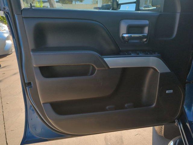 2017 Chevrolet Silverado 2500HD Vehicle Photo in SELMA, TX 78154-1460