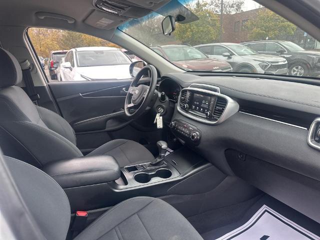 2020 Kia Sorento Vehicle Photo in Canton, MI 48188