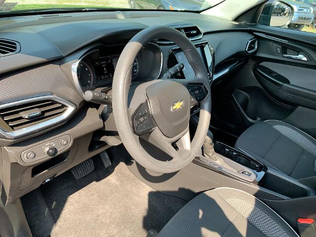 2023 Chevrolet Trailblazer Vehicle Photo in MOON TOWNSHIP, PA 15108-2571