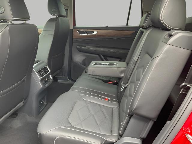 2024 Volkswagen Atlas Vehicle Photo in Oshkosh, WI 54904